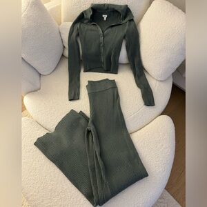 Aerie Matching Sweater Set (Shirt & High Waisted Pant) - Size Small